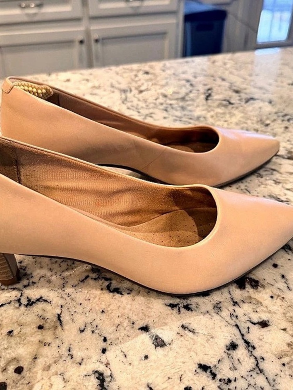 Clarks Pointed Toe Heels in Pink